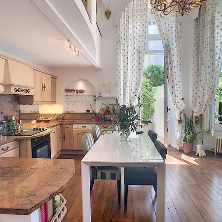 Apartment Riviera - Charming 2 Bdr Duplex Cannes
