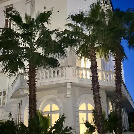 Riviera - Charming 2 Bdr Duplex Apartment Cannes