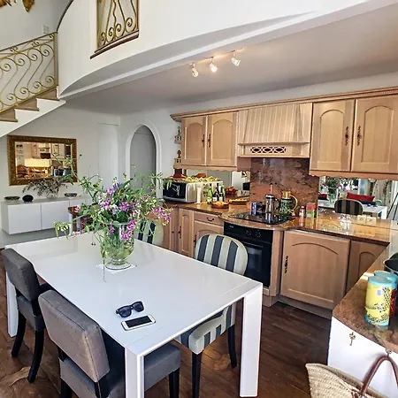 Lejlighed En Duplex 288l