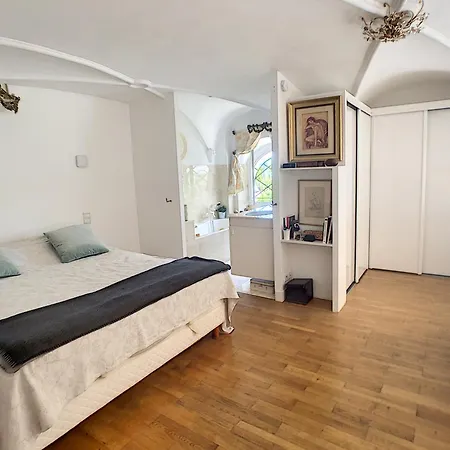 Апартаменты Riviera - Charming 2 Bdr Duplex Канны